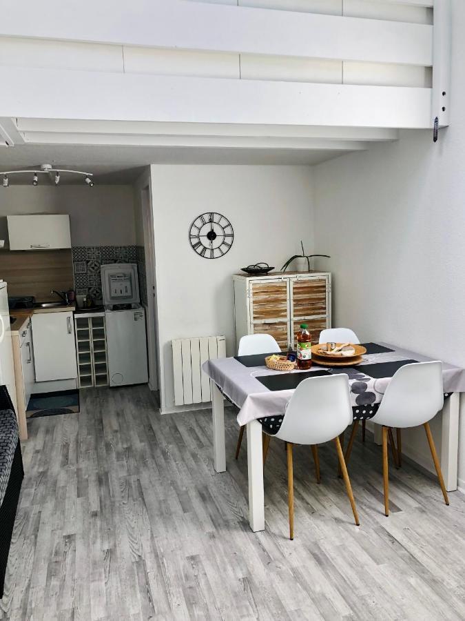 Appartement Duplex Lumineux Idealement Situe อาเรส ภายนอก รูปภาพ