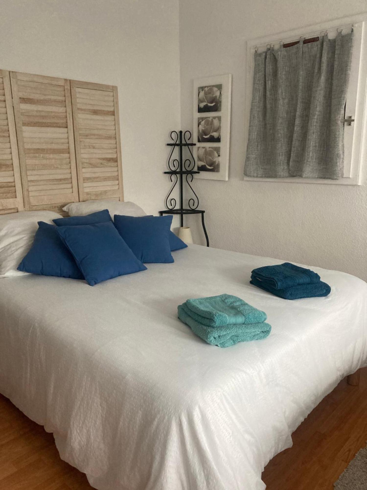 Appartement Duplex Lumineux Idealement Situe อาเรส ภายนอก รูปภาพ