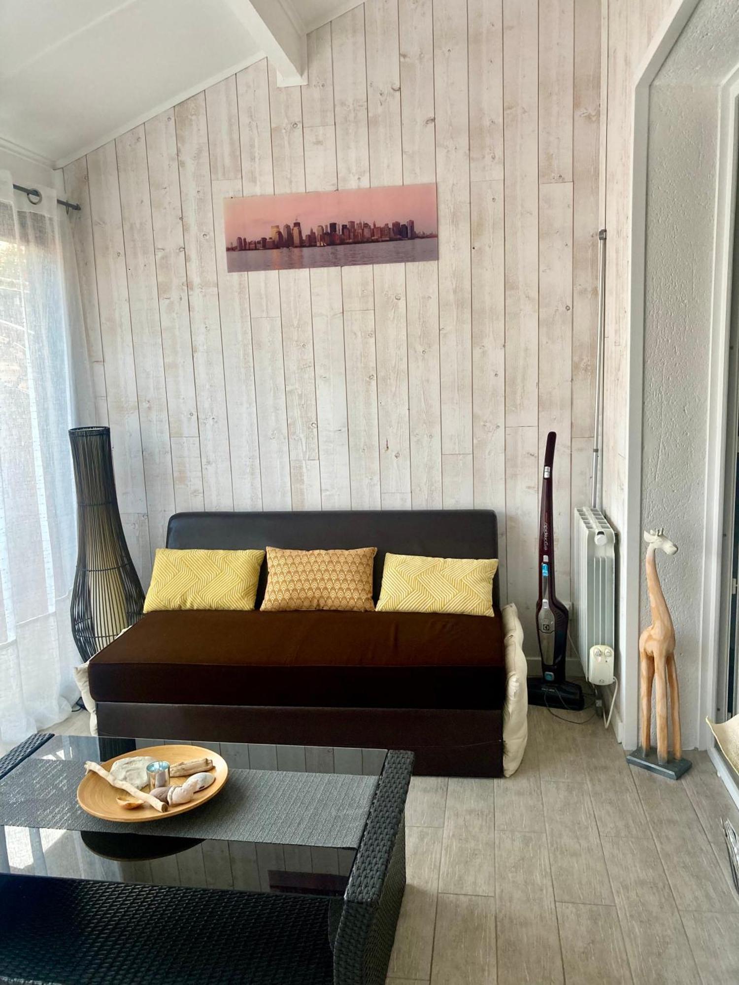 Appartement Duplex Lumineux Idealement Situe อาเรส ภายนอก รูปภาพ